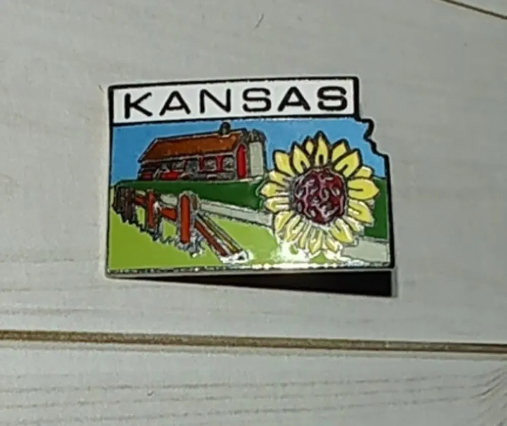 Kansas State Shaped Sunflower Farm Pin Souvenir Travel Hat Lapel Collectible